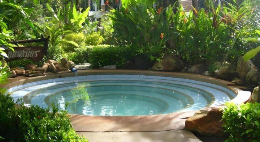 Nattha Waree Hot Spring Resort And Spa Ban Nua Khlong Exterior foto